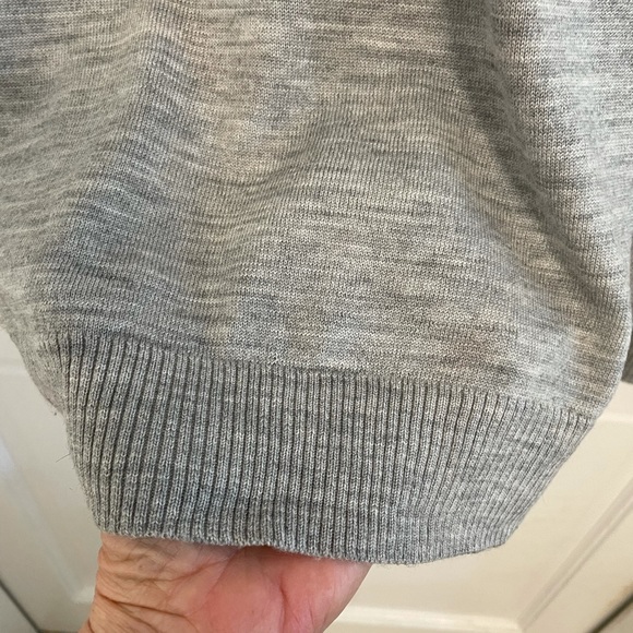 Calvin Klein V Neck Merino Wool Sweater Sz L - Picture 9 of 10